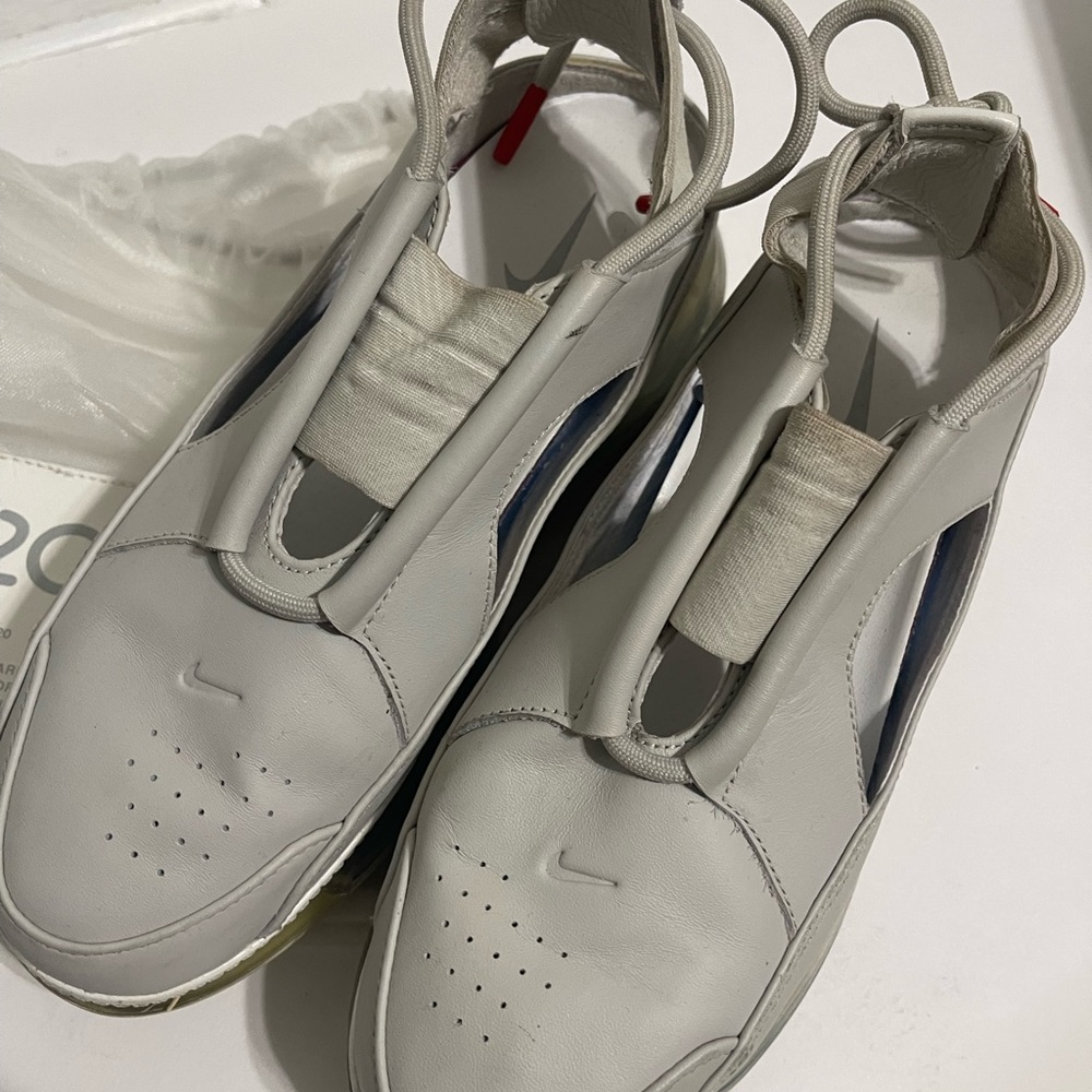 Nike Air Max FF720 - color: /white/grey Released 2019